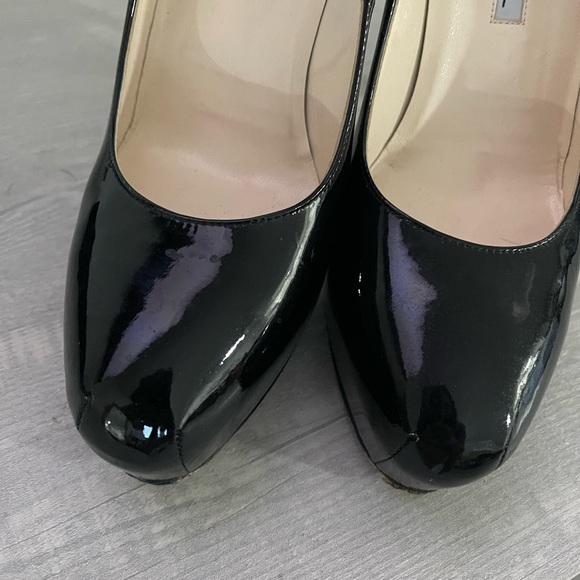 Brian Atwood Black Pantent leather heels - Picture 2 of 7